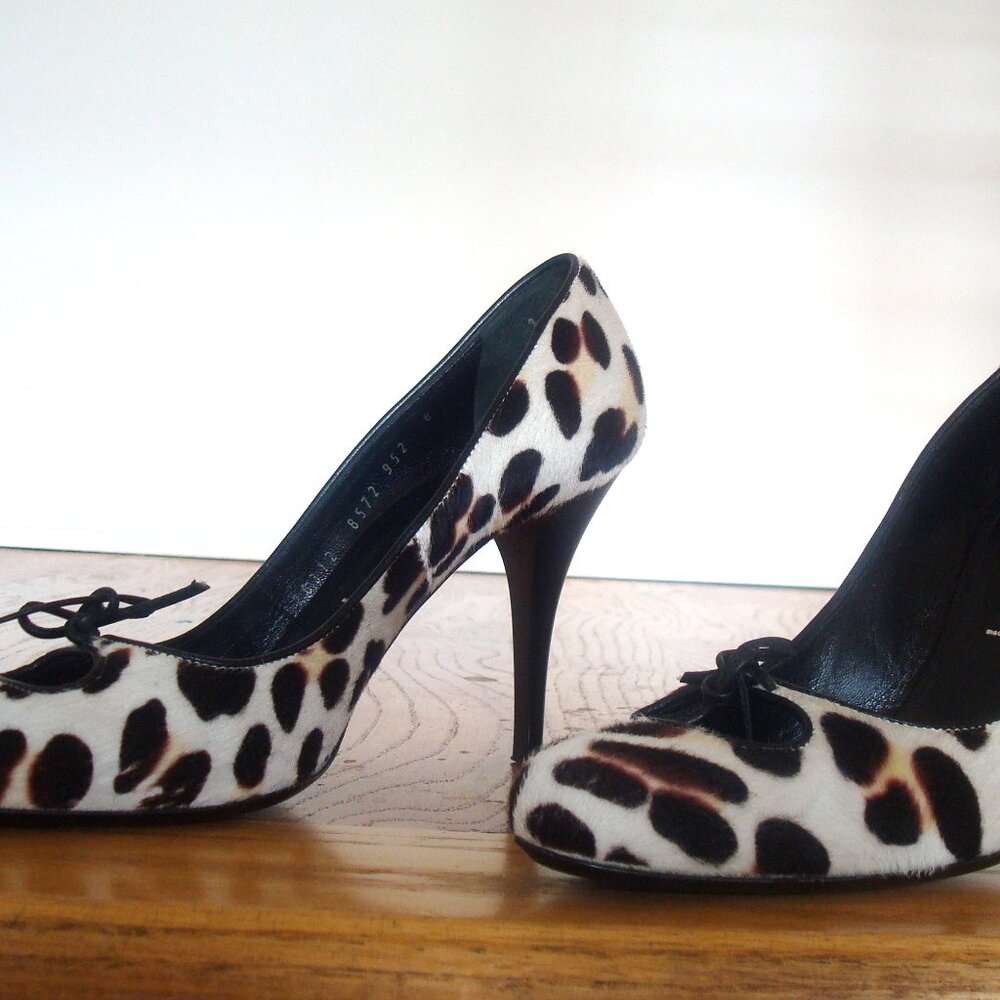 CASADEI LEOPARD PRINT PONY SKIN ELEGANT PUMP- Size 38/US 8